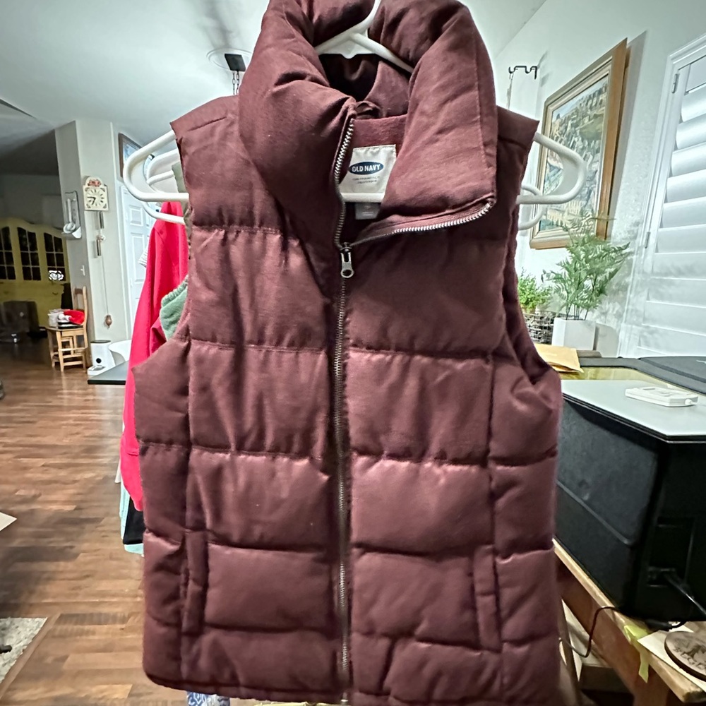 Old Navy Puffer Vest